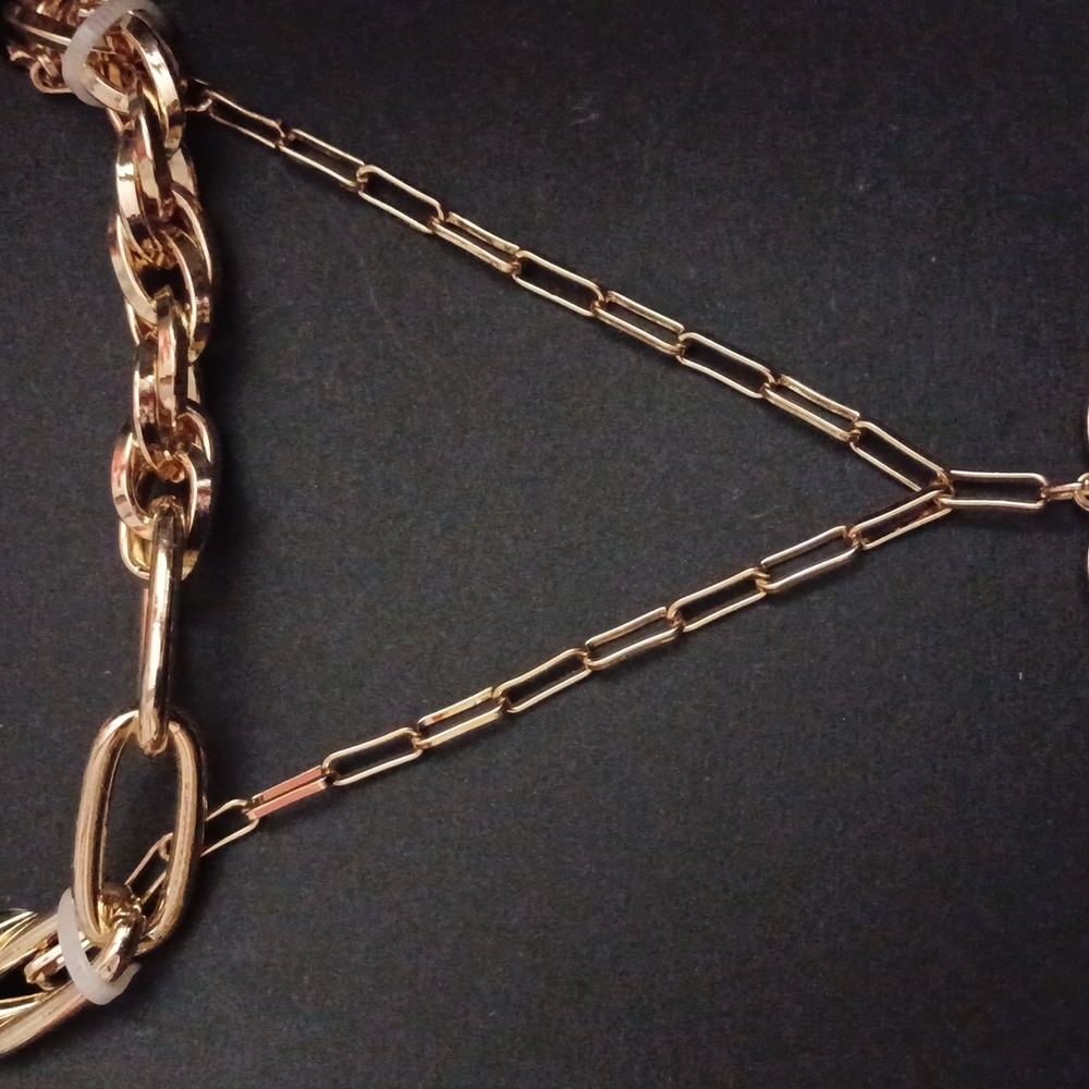 Pretty Rhinestone Bebe necklace NEW - Picture 3 of 3